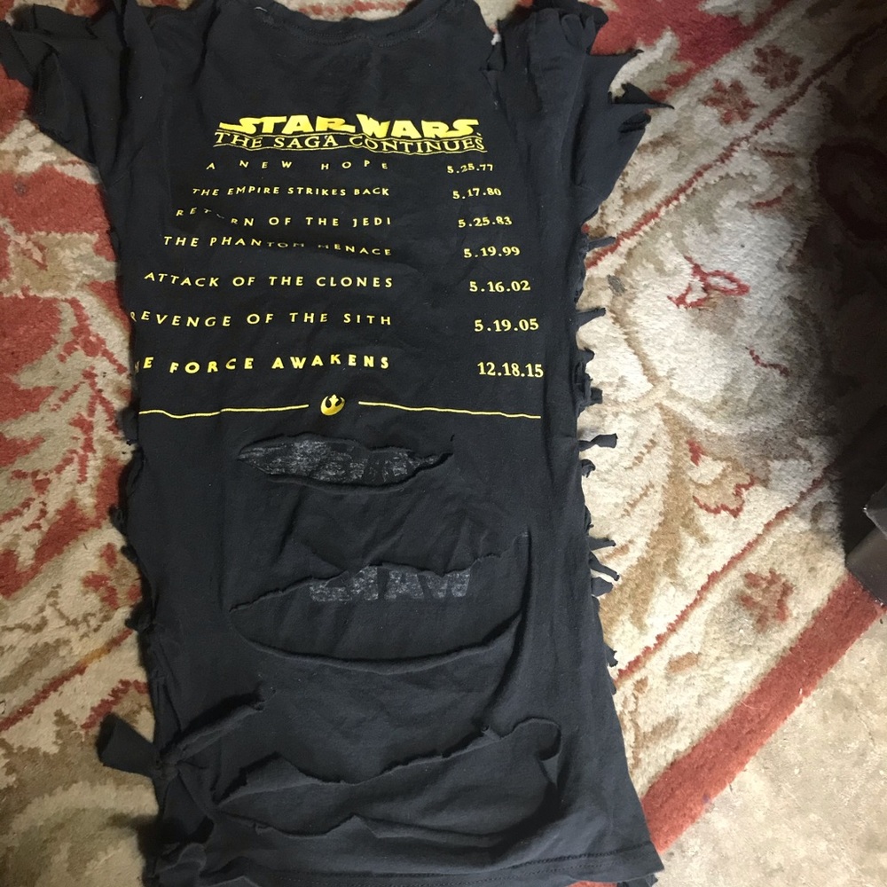 Authentic women’s star wars shirt barley worn